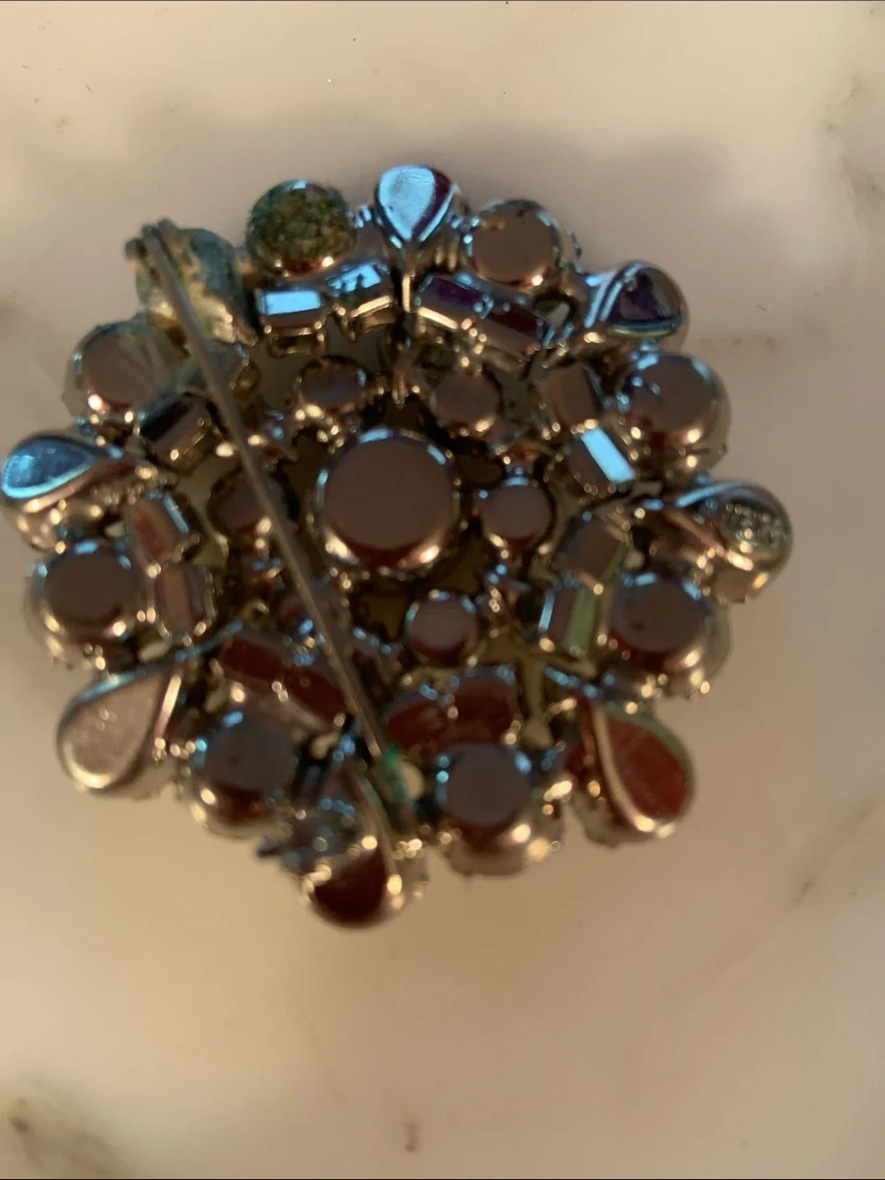 Vintage Weiss Clear Floral Rhinestone Brooch — Classic Sparkle